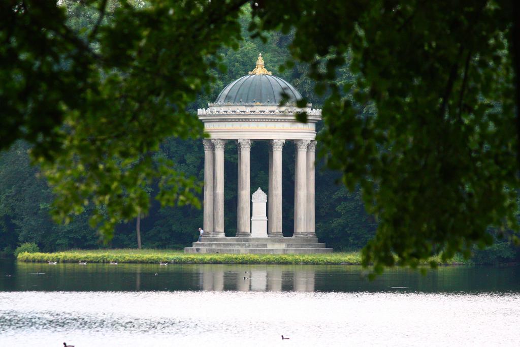Laimer Hof am Schloss Nymphenburg München Exterior foto